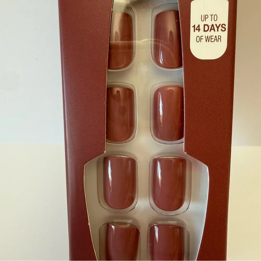 OPI On Point Press-On Nail Kit Tickle My France-y Burgundy Mauve Reusable Vegan